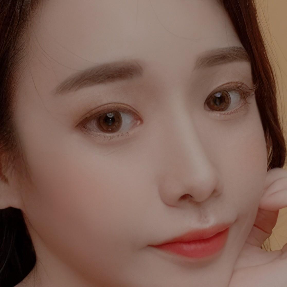 볼륨 있고 입체적인 얼굴