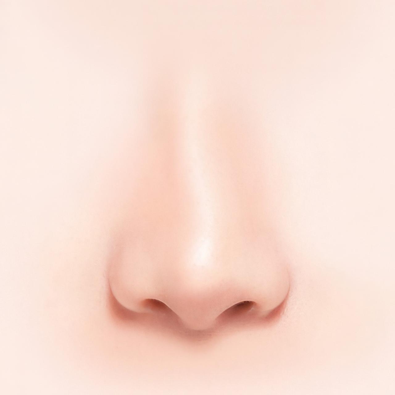 콧대가 휘어진 경우