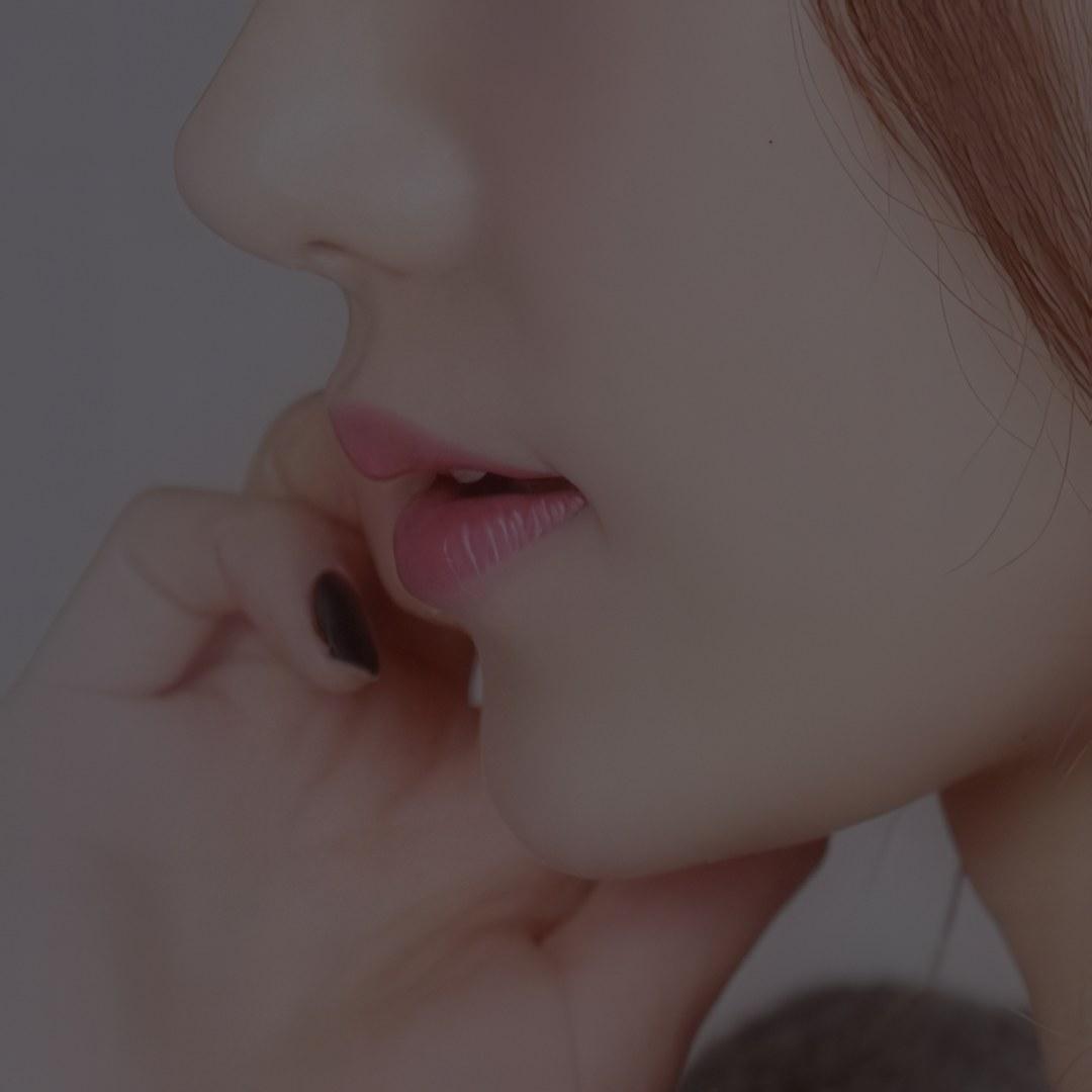 돌출입 교정과 선명한 턱 라인을 연출합니다.